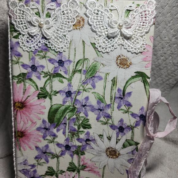 Flower/Lace Butterfly Junk Journal w/Cute Charms, 9.5 x 6 2,146 pgs - Picture 2 of 14